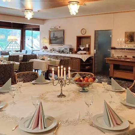 Harzer Am Kurpark 3*